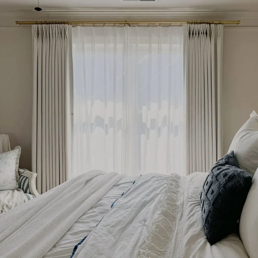 Which Curtains Are Best for Privacy modern Dubai apartment living room curtains